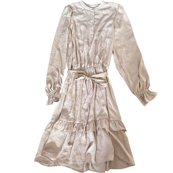 Tommy Hilfiger Blush Ruffle Midi Dress – Elegant & Feminine
Size 2 - Picture 3 of 6